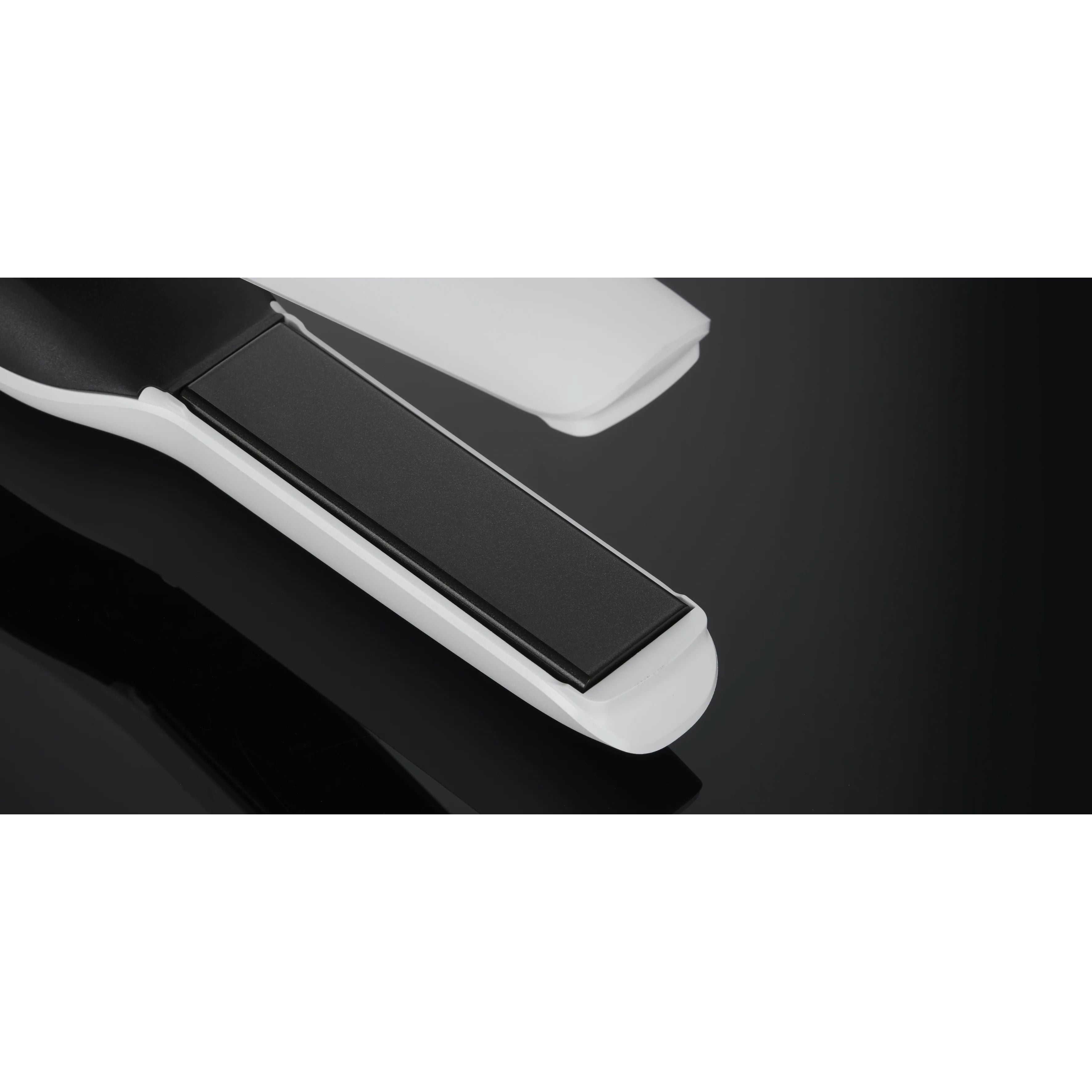 GHD UNPLUGGED CORDLESS STYLER HAIR STRAIGHTENER WHITE